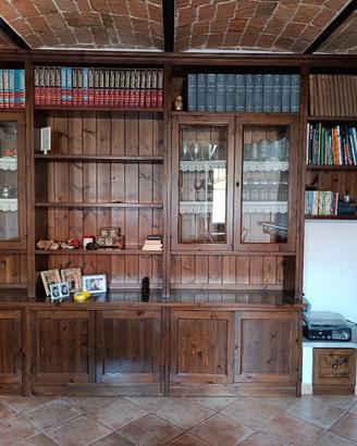 Parete Attrezzata in Legno Massiccio Scuro 
