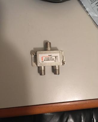 Splitter segnale satellitare / TV a due vie
