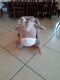 dondolo in legno con cinture