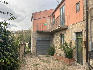 Casa indipendente più giardino