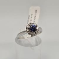 Anello Margherita Oro Bianco, Diamanti e Zaffiro