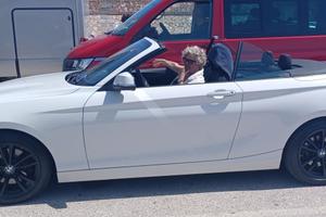 BMW 220i cabrio