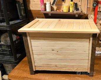 Cassapanca artigianale in legno massello