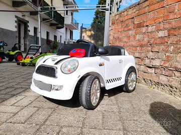 Auto elettrica per bambini