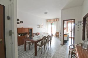 4 LOCALI A CAMPOMARINO