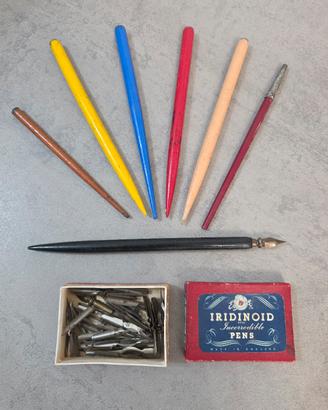 Pennini iridinoid vari e penne portapennini vintag
