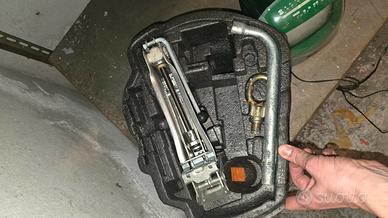 Cric kit Volkswagen Golf 4 Nuovo