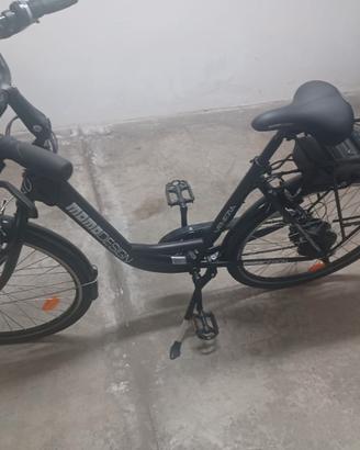 Bicicletta elettrica Momo design