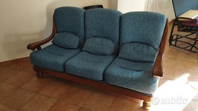 coppia di divani in legno
