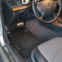 Mercedes E220 2003