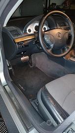 Mercedes E220 2003