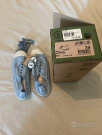 Scarpe Natural World profumate