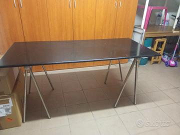 tavolo legno con cavalletti metallici