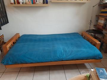 Divano letto in legno