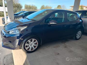 Peugeot 208 PureTech 82 5 porte Allure