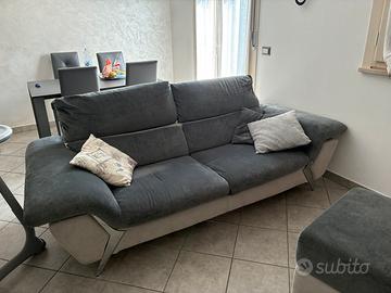Divano moderno