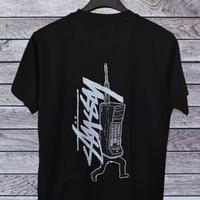 T- shirt nera uomo con grafica