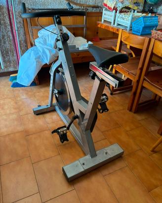 Cyclette da spinning Alpha Moxie