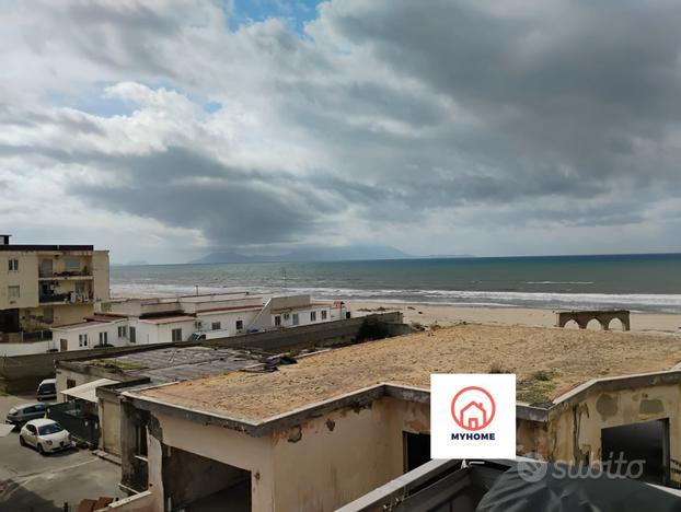 Appartamento panoramico sul mare