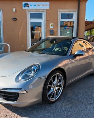 Porsche 911 Coupe 3.4 Carrera 4