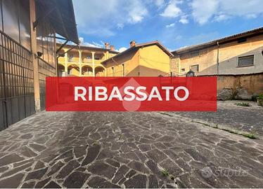 CASA DI CORTE A GORLAGO