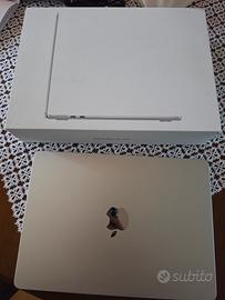 Apple Macbook Air M4, comprato nel 2026.