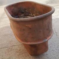 Vaso per fiori in rame antico