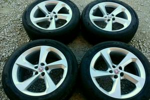 cerchi e gomme termiche 19 ORIGINALI JAGUAR 