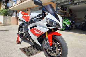 Yamaha R1