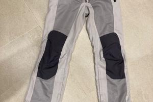 Pantaloni moto estivi traforati
