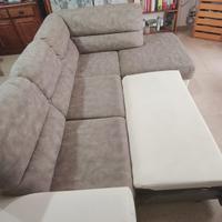 DIVANO CON PENISOLA