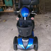 Scooter elettrico per disabili/anziani