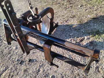 Aratro novello attiglio fuorisolco