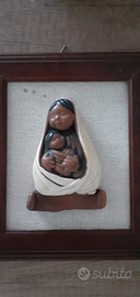 Madonna etnica in ceramica cornice in legno