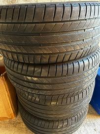 Pneumatici 215/50R18 92W