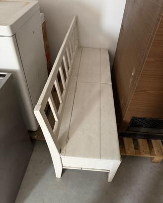 Panca in legno con contenitore – Egna (BZ)