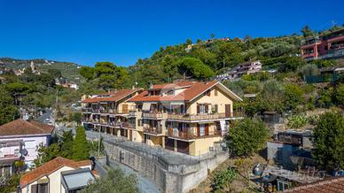 4 LOCALI A IMPERIA