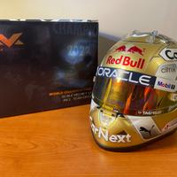 Max Verstappen World Champion 2022 mini helmet