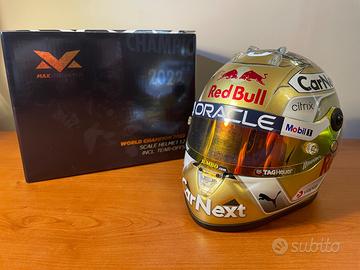 Max Verstappen World Champion 2022 mini helmet