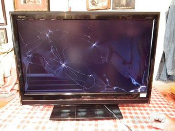 sharp aquos lcd color tv lc-32 th66e schermo rotto