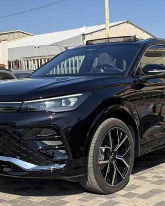 Volkswagen Tiguan R-line e-Hybrid 1.5 TSI 204...