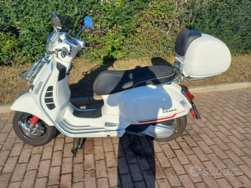 Piaggio Vespa 300 GTS - 2022