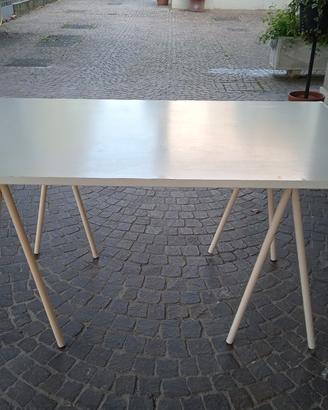 Tavolo di servizio smontabile