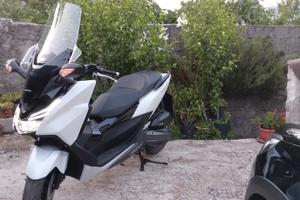 Honda Forza 125 - 2015