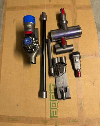 Dyson V 8