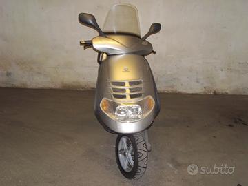 Piaggio Super Hexagon 180 - 2001