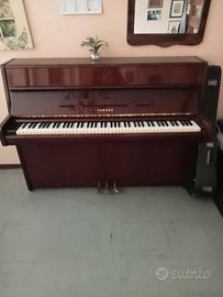 Pianoforte Yamaha verticale