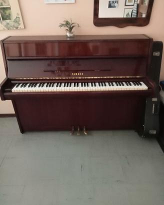 Pianoforte Yamaha verticale