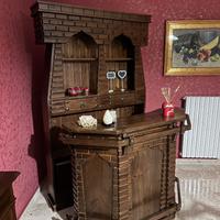 Mobile bar antico in legno