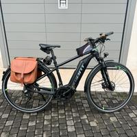 EBIKE GIANT EXPLORE